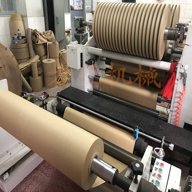 CLFQ-C型表面卷取復(fù)卷分切機(jī)